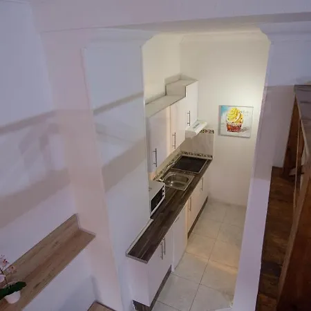 ¡Recién renovado! Apartamento con piscina Apartamento *