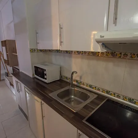 ¡Recién renovado! Apartamento con piscina *
